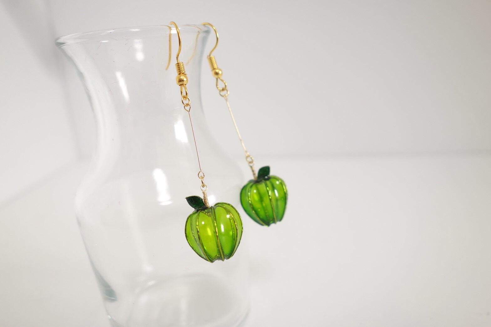 LOVE by e.m 青リンゴピアス　新品未使用品 LOVE BY e.m. ピアス たべかけりんごピアス レディース メンズ