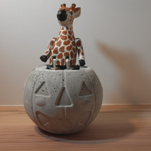 送料無料】ハロウィンにピッタリ パンプキンのモルタルキャンドル