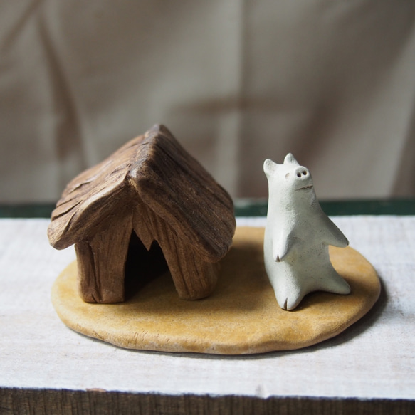 三匹のこぶた☆木のお家 三匹のこぶた（木の家こぶた） その他置物 粘土屋きのとり 通販