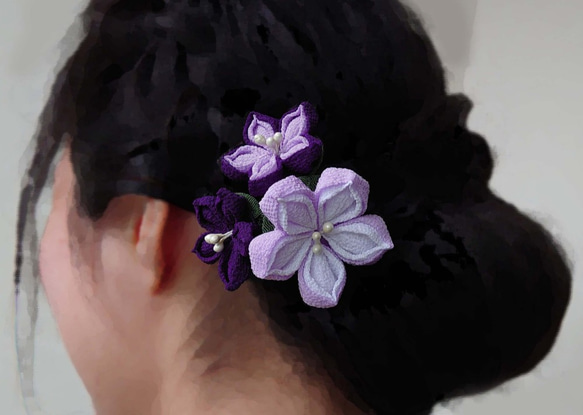 【和風】桔梗モチーフの髪飾り・和装に・一越ちりめん・Uピン仕上げ 3枚目の画像