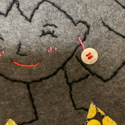 送無　手刺繍とコラージュポーチ　女の子 3枚目の画像