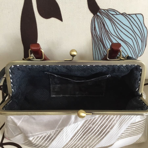 アンズルーム☆ハンドメイド☆2WAY☆着物 帯リメイク☆がま口