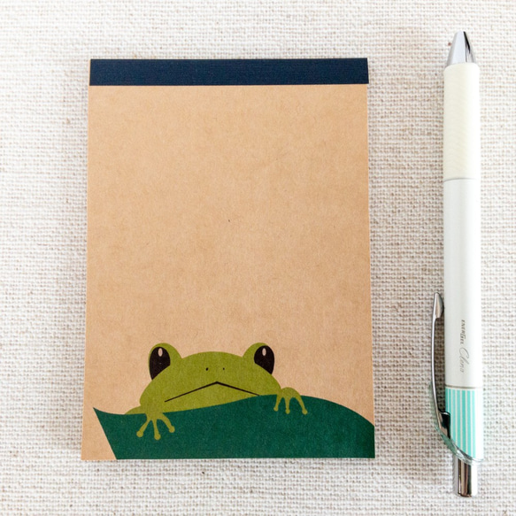 【メモ帳】葉っぱからのぞくかえるのクラフト紙のメモ 6枚目の画像