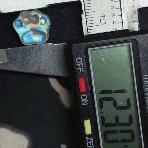 天然無処理 レインボームーンストーン 肉球 横貫通穴あり 天然石  