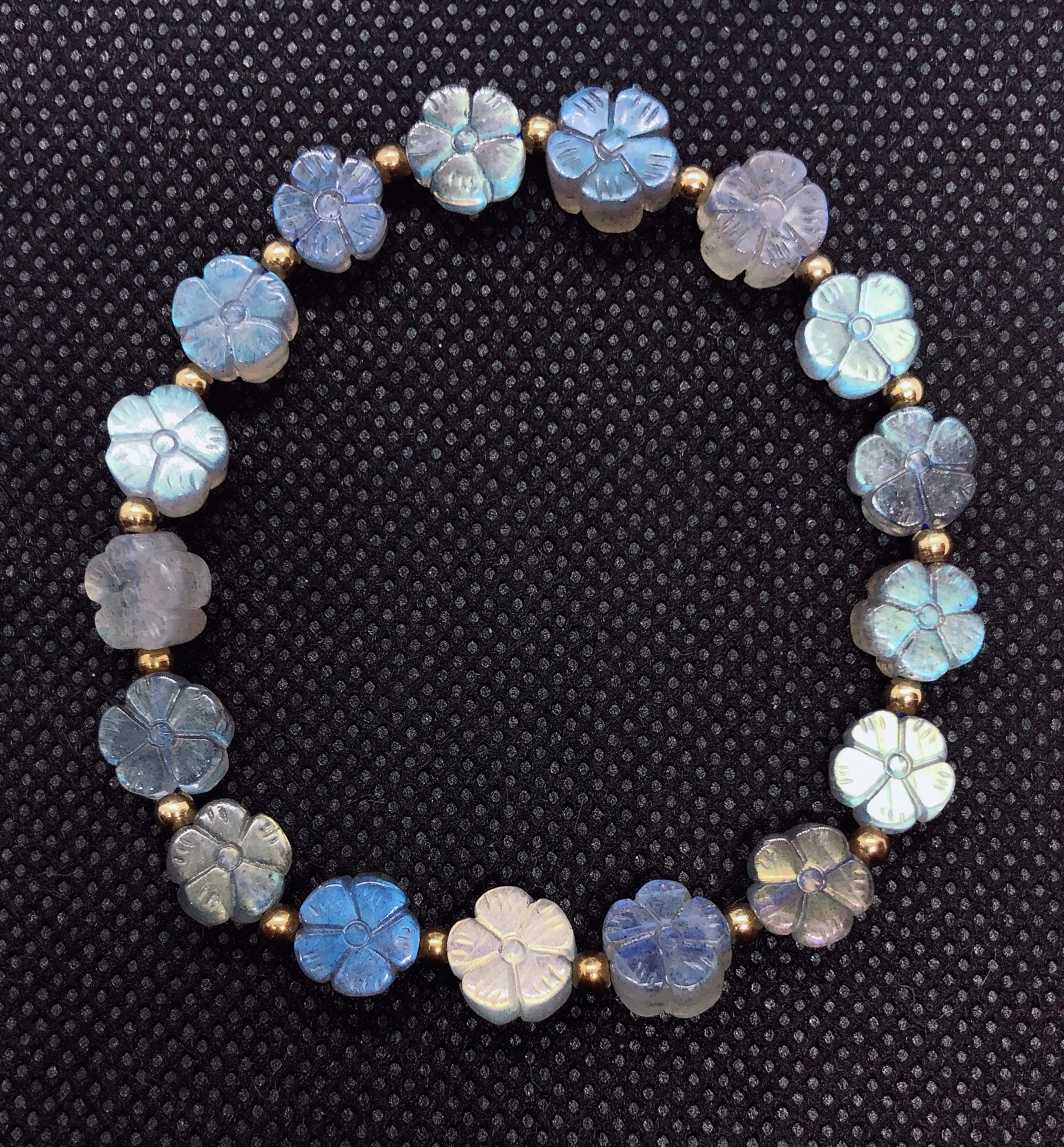 天然 ラブラドライト  可愛い小花ブレスレット  強シラー②