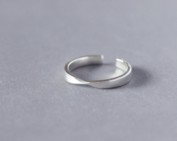 極簡-扭轉純銀女生戒指-尾戒-開口戒-可調式-Silver925 第2張的照片