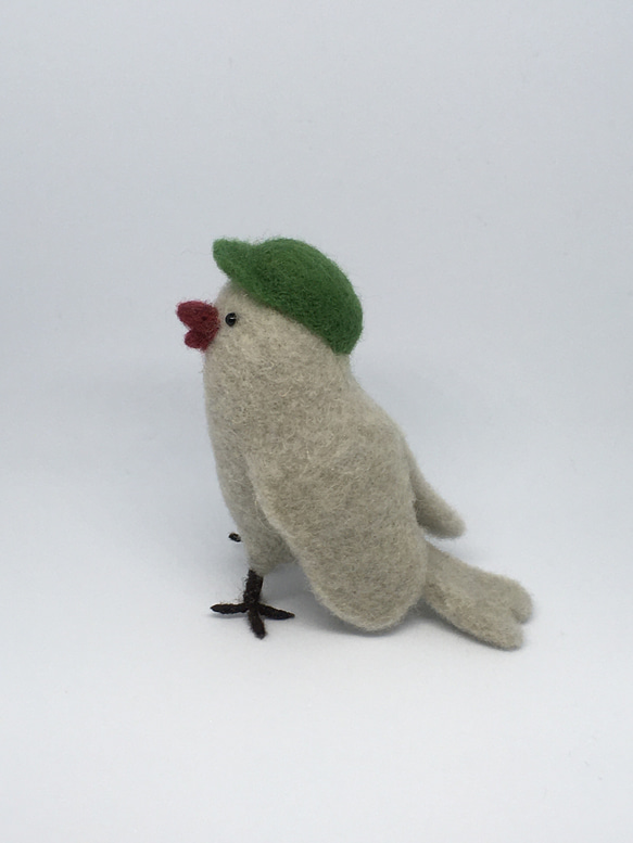 羊毛フェルト　帽子鳥（緑キャップ帽） 4枚目の画像