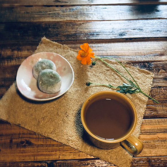 和モダンの可愛いランチョンマット 和風 テーブルクロス 草 葉っぱ野草 茅 カフェ おやつ 和菓子 ケーキ コーヒー 2枚目の画像