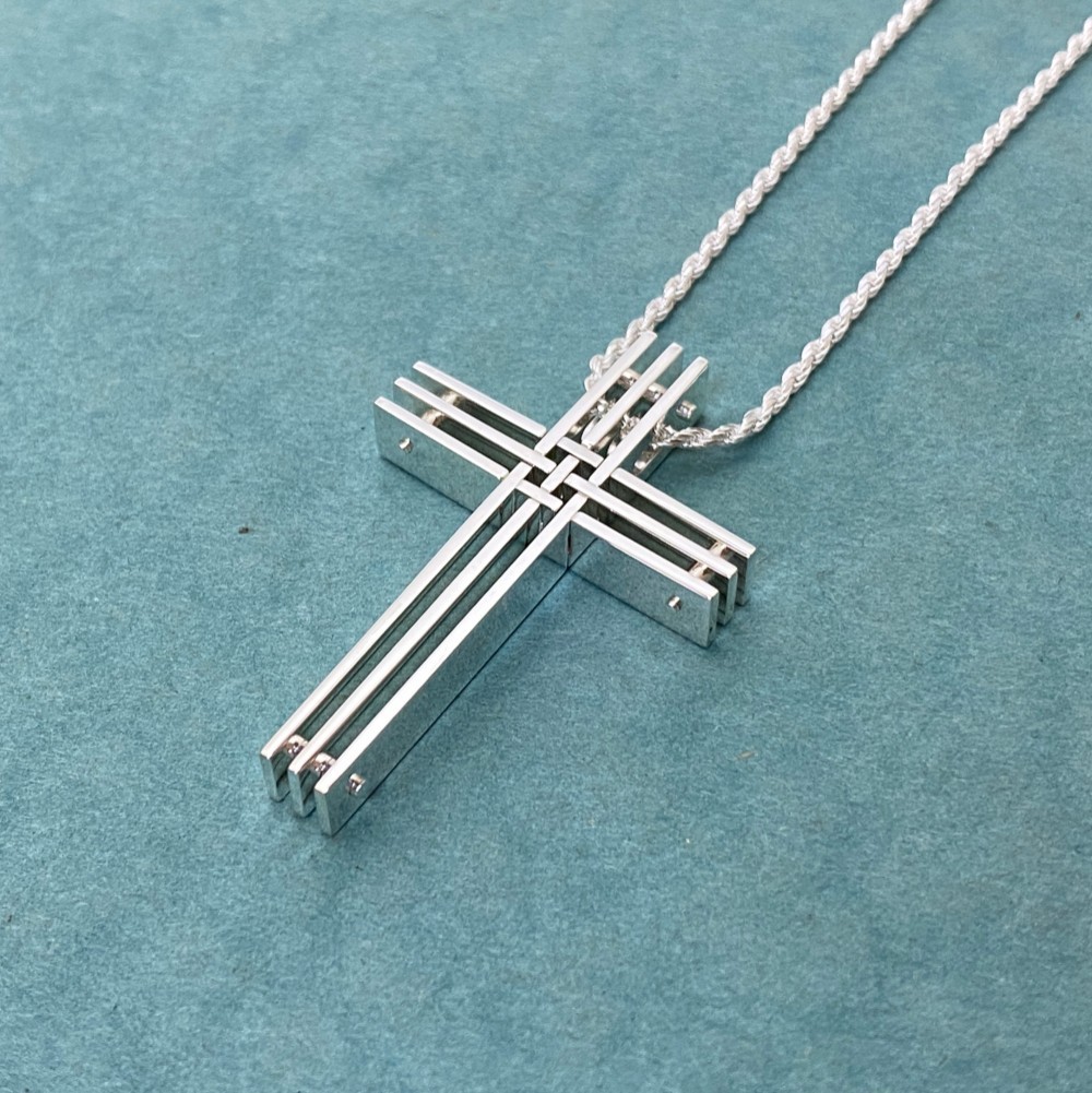 HIDAKUMIKO Checked Cross Pendant (Order Production)
