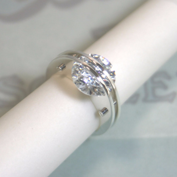 THe Parallel Lines Ring Silver CubicZirconia Oder Production 2枚目の画像