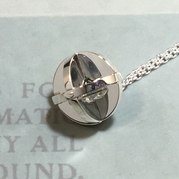 CZ in a Sphere Pendant キュービックジルコニア　シルバー　ペンダント 5枚目の画像