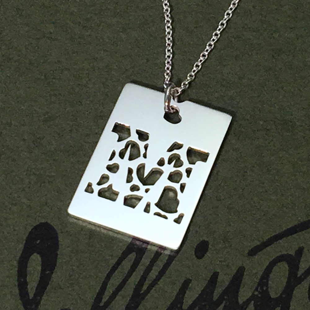 Random Heart Holes Initial Pendant <order prodaction>