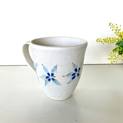 青い花のマグカップ　コーヒーカップ 3枚目の画像