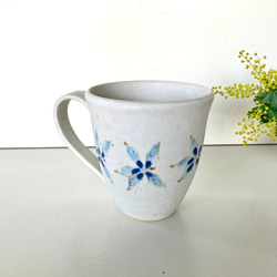 青い花のマグカップ　コーヒーカップ 4枚目の画像