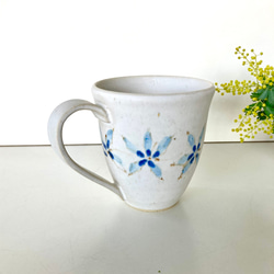 青い花のマグカップ　コーヒーカップ 5枚目の画像
