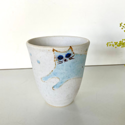 青い猫のマグカップ 7枚目の画像