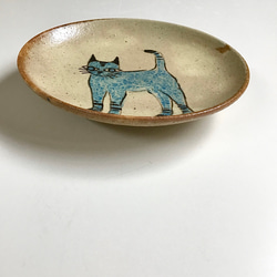 青い猫　小皿 3枚目の画像