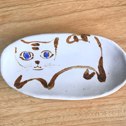 トラ猫　小皿 1枚目の画像