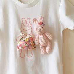 ぬいぐるみを持ち運べるTシャツ（ウサギ1点のみ） 3枚目の画像