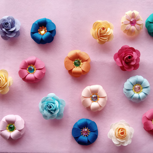 ペーパーフラワー詰め合わせ30個 葉30個+ｵﾏｹ付 クラフトパンチ 薔薇 花