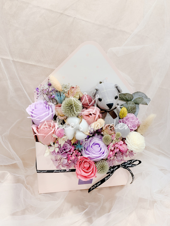 乾燥花|永生花|香皂花|格子熊花盒|花禮 第1張的照片