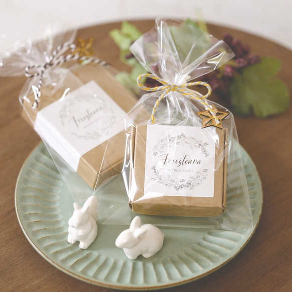 葉っぱの木製ピアス・イヤリング（ディスプレイスタンド付） 8枚目の画像