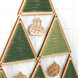 木製タペストリークリスマスツリーキットM（ハリネズミオーナメント付き） 2枚目の画像