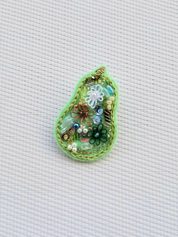 みの様 専用 洋梨 プルーン ひまわり ビーズ 刺繍ブローチ