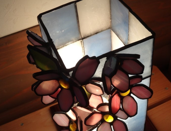 ◆一点物◆～桜がかわいい、ステンドグラスのランプシェード～ 5枚目の画像
