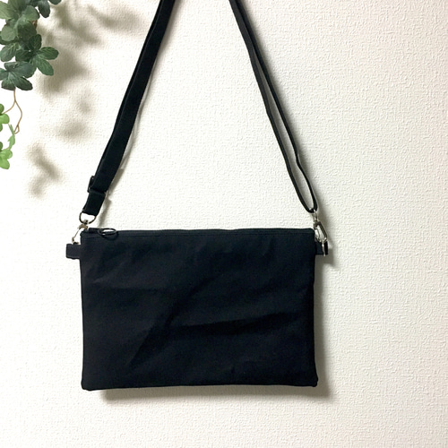 【有名人芸能人】 BOXティッシュポケット付き(取り外し可)❤︎サコッシュ 【tissue ショルダーバッグ