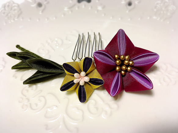 つまみ細工 髪飾り 桔梗のミニコーム（紫） 2枚目の画像