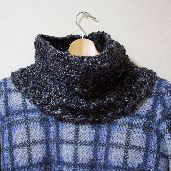 寒い日に首元あったか♪手編みのざっくりカジュアルクールなスヌード シングル 3枚目の画像