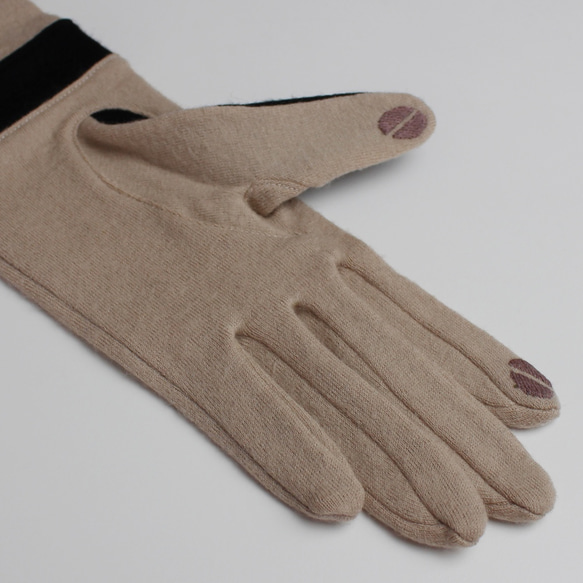 % PERCENT スマホ対応 手袋（ベージュ・ブラック）女性用・ウール１００%・タッチパネル対応・縫製手袋 5枚目の画像