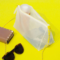 超軽量！zero：bag（バッグ）：サコッシュ　軽い　透ける　透明感 3枚目の画像