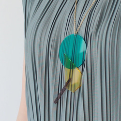 SUN  jewelry：ネックレス（アンバー・グリーン・ブラック）アクセサリー・アクリル 1枚目の画像