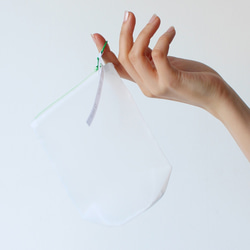超軽量！zero：Flat pouch L（フラット・ポーチ）Lサイズ：軽い　透ける　透明感　小物入れ 2枚目の画像