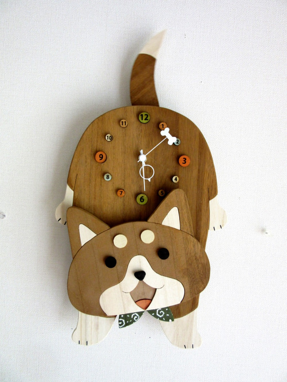 柴犬時計シッポが上タイプ 2枚目の画像
