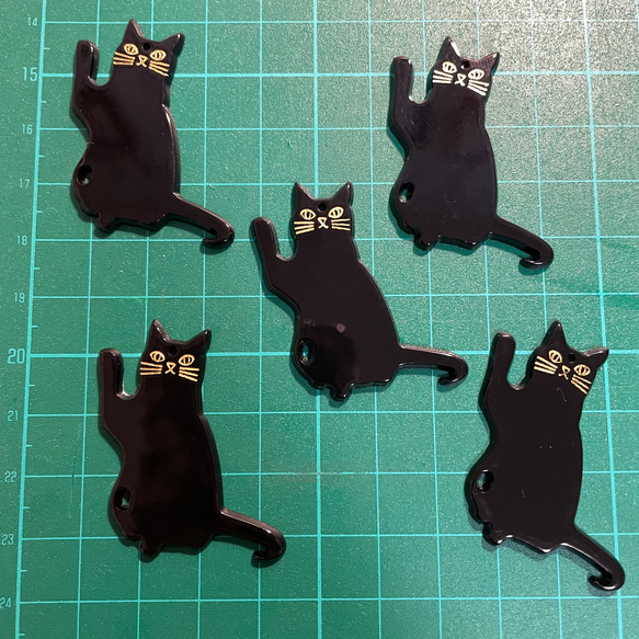 黒猫プラスチックパーツ 5枚セット 3枚目の画像