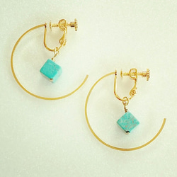 turquoise cube earring 2枚目の画像