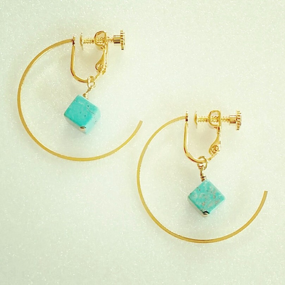 turquoise cube earring 2枚目の画像