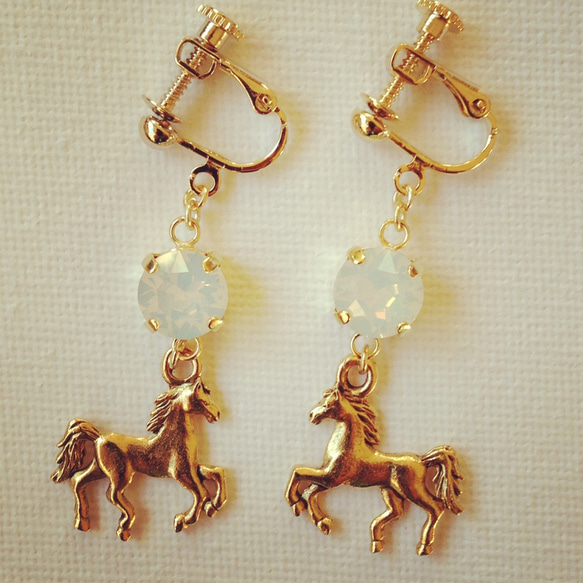 horse earring 1枚目の画像