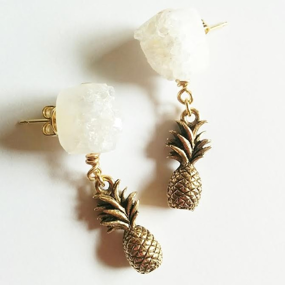 crystal druzy♡pineappleピアス 3枚目の画像