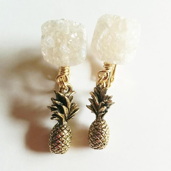 crystal druzy♡pineappleイヤリング 2枚目の画像