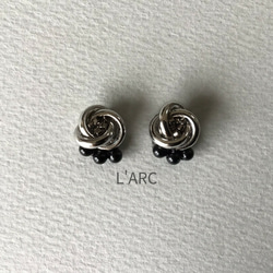 silver×black flower pierce / イヤリング対応可 L'ARC 1枚目の画像