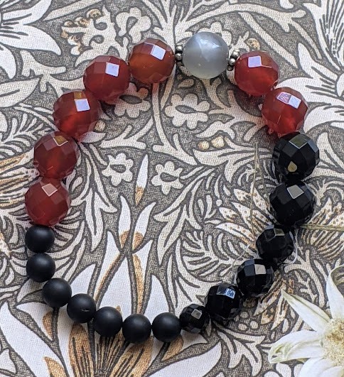 ◆◆◆一点もの◆◆◆No.314◆◆◆　ｸﾞﾚｰﾑｰﾝｽﾄｰﾝの神秘的な光とﾚｯﾄﾞｱｹﾞｰﾄのｶｯﾄの光が美しい