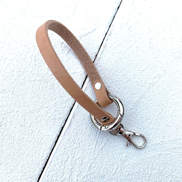 カラビナ ノーマルストラップ キーホルダー 牛革 レザー ヌメ革 本革 日々を刻む日記帳 nfl pst Creema店 1枚目の画像