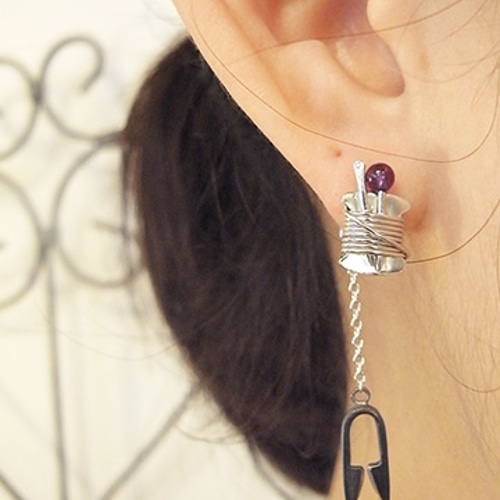 ハンドメイドの入りコン沢のピアス　片耳用 ハンドメイドの入りコン沢のピアス 片耳用 ハンドメイドの入りコン沢の