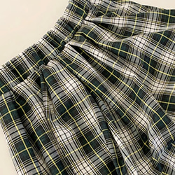 ブリティッシュチェック　　リネン混タック入りチェックロングスカート 4枚目の画像