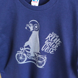 半袖Ｔシャツ　くまさんバイクに乗って旅に出る　熊　バイク　レディース　キッズ　ネイビー　012 3枚目の画像