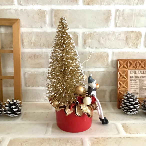 スノーマンとゴールドミニツリーのクリスマスオブジェ◇高さ21センチ◇ドライフラワー 4枚目の画像